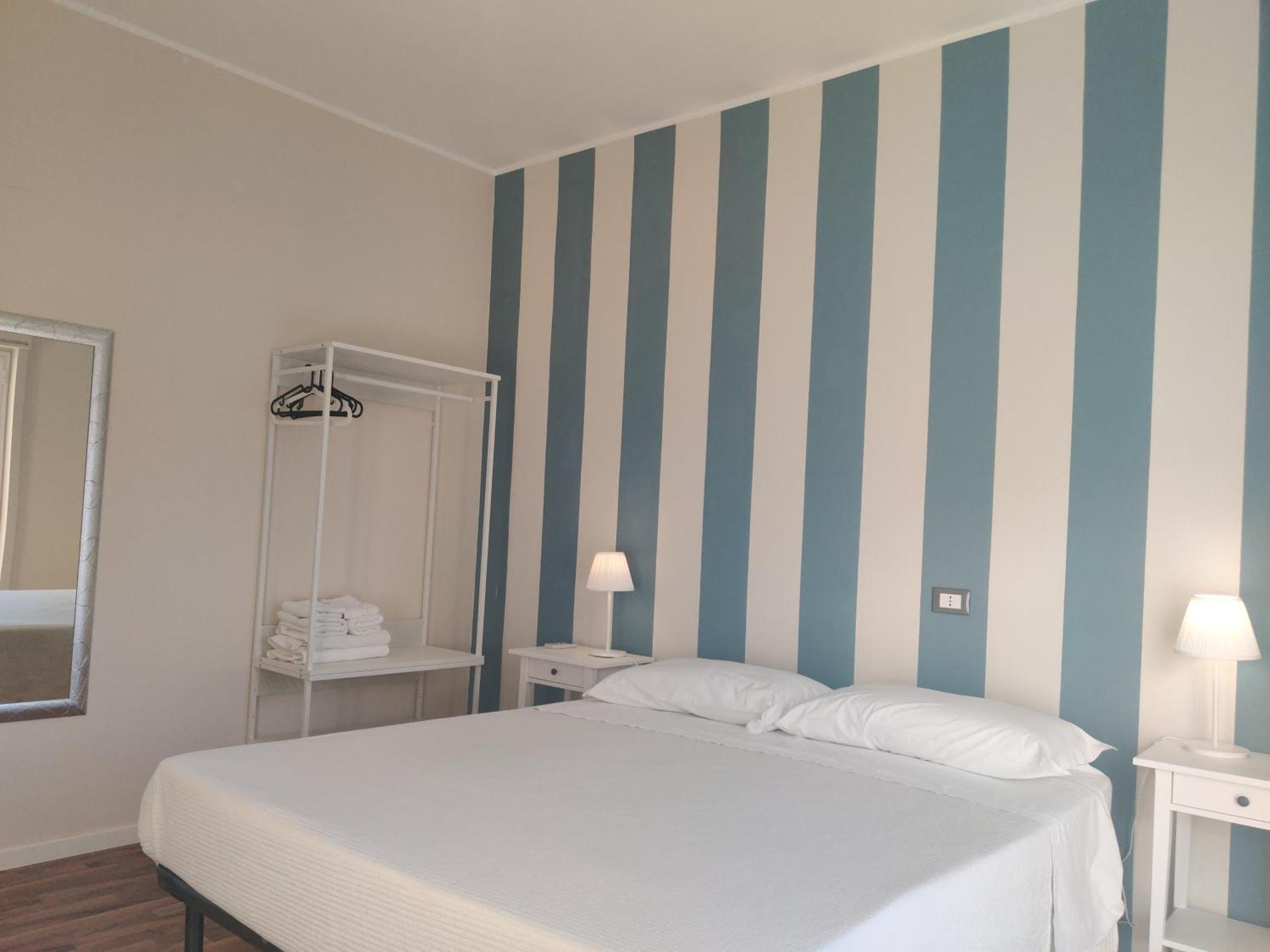 Eolian Port B&B Milazzo Oda fotoğraf
