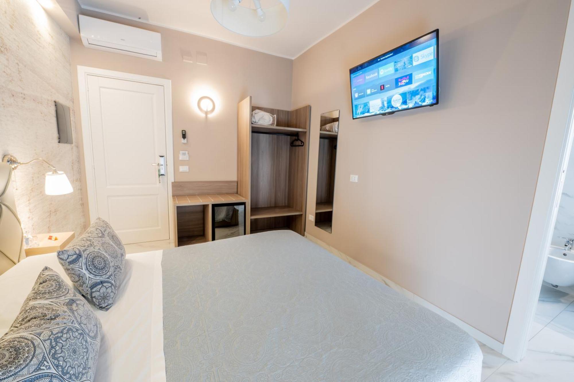 Eolian Port B&B Milazzo Oda fotoğraf